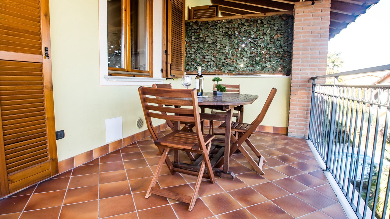Photo of Outdoor in Serle