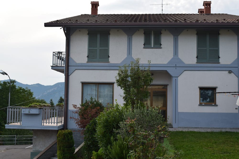 Photo of Outdoor in Bossico