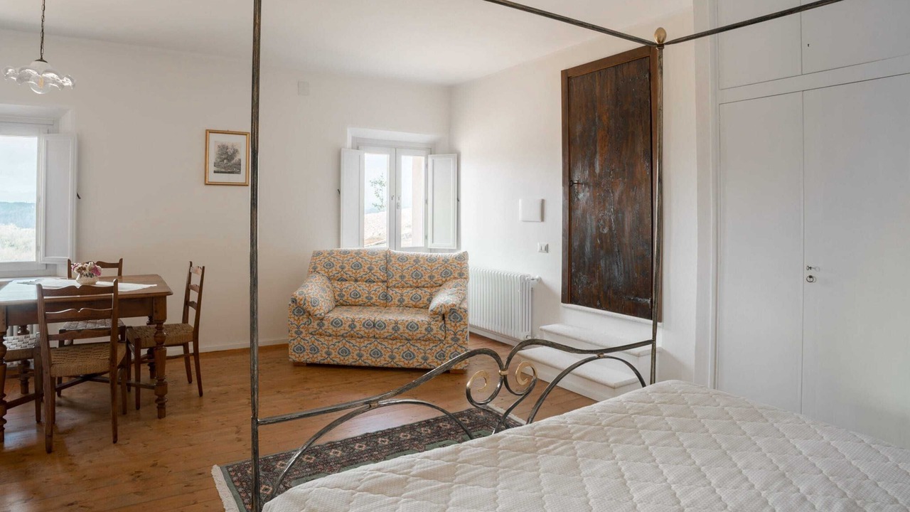 Photo of Bedroom in Collepepe