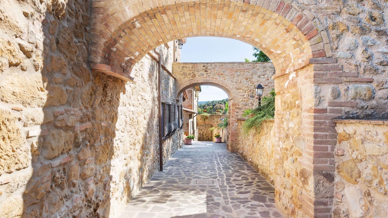 Photo of Others in Volterra
