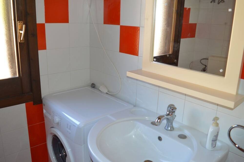 Photo of Bathroom in Funtana Meiga