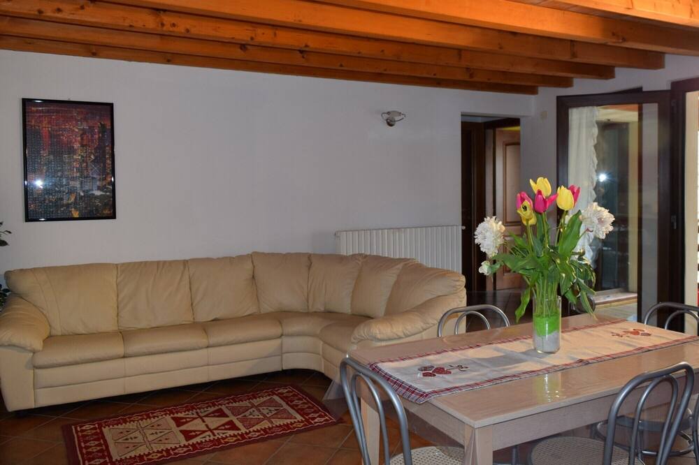 Photo of Livingroom in Bossico