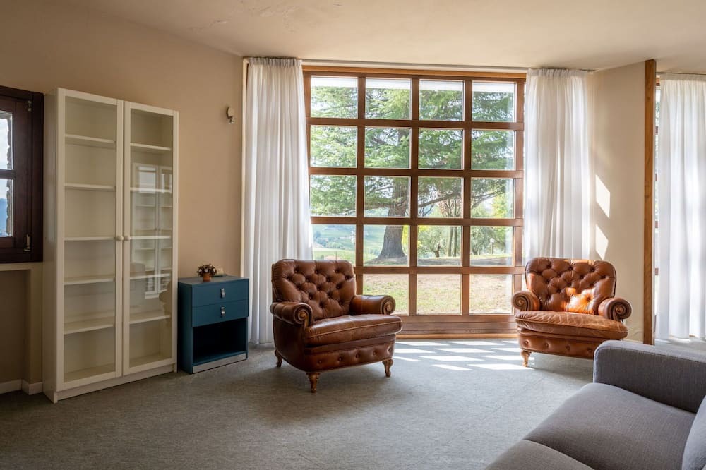 Photo of Bedroom in Santo Stefano Belbo