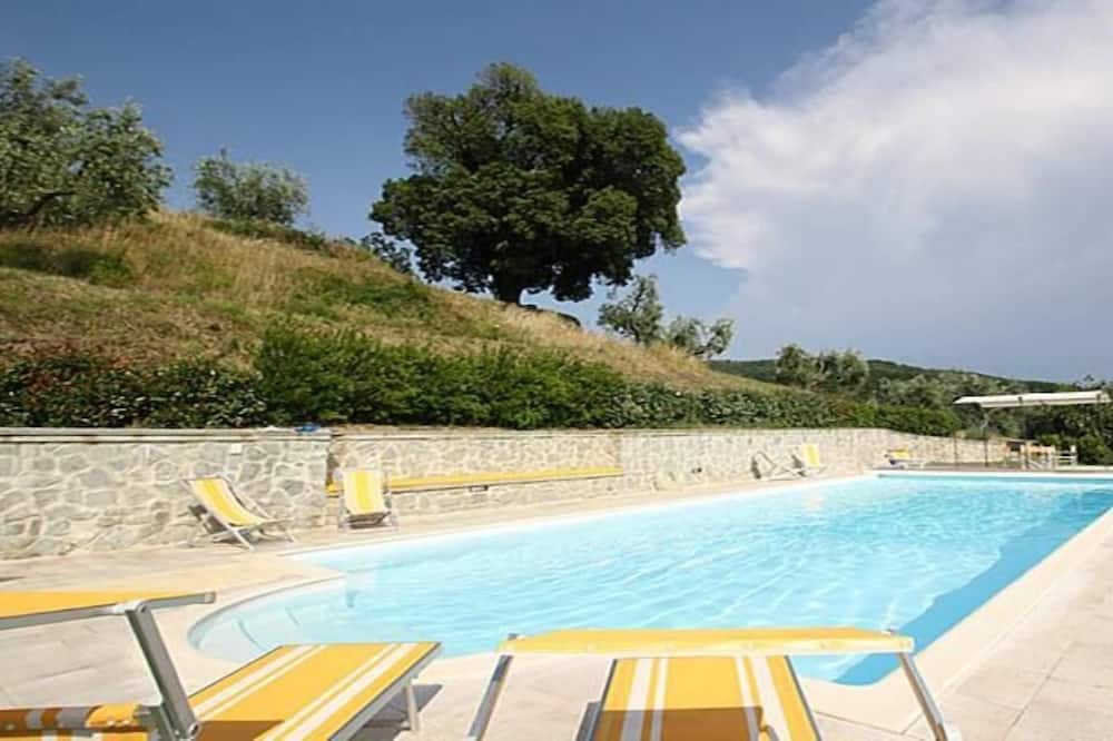 Photo of Outdoor in Saturnana