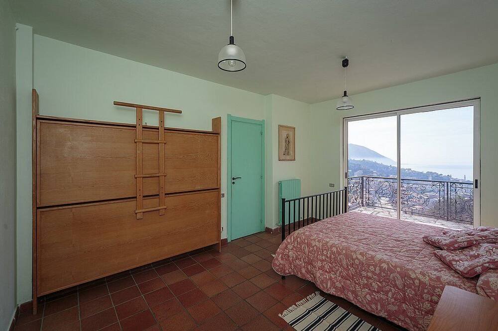 Photo of Bedroom in Recco
