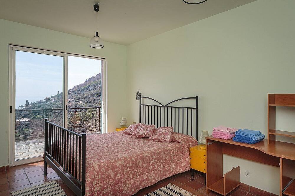 Photo of Bedroom in Recco