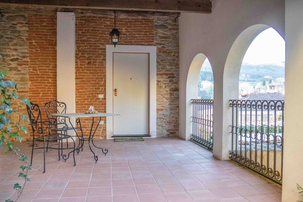 Photo of Patio Balcony in Grognardo