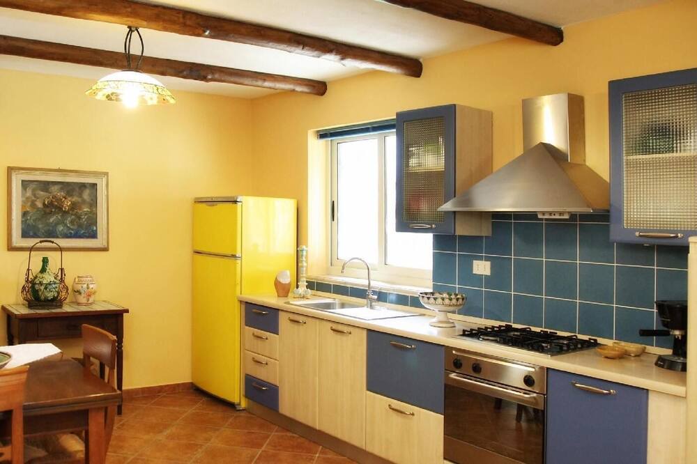Photo of Kitchen in Mitogio