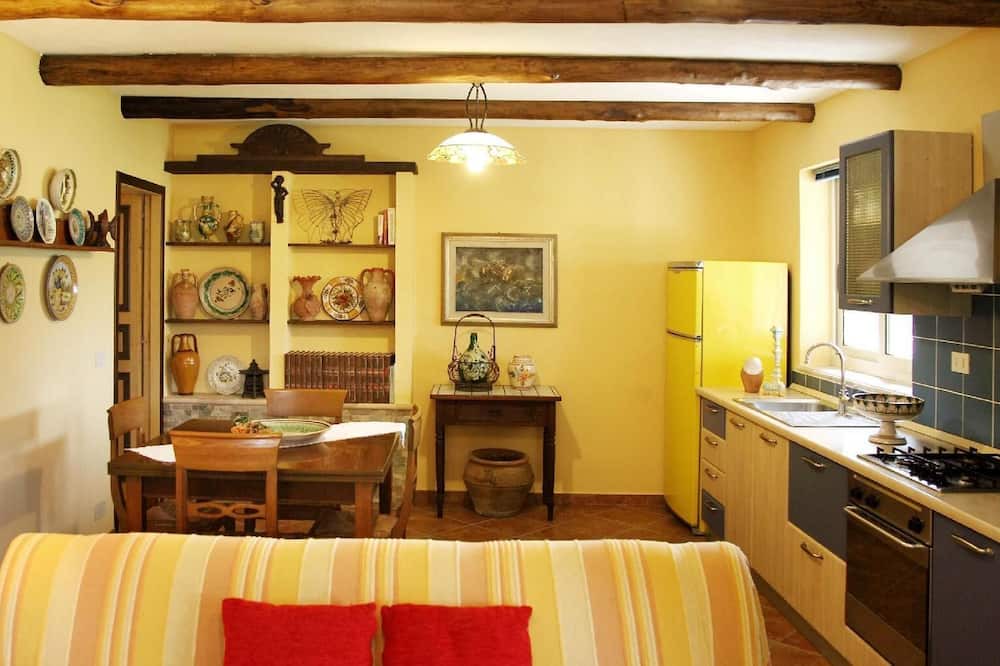Photo of Kitchen in Mitogio