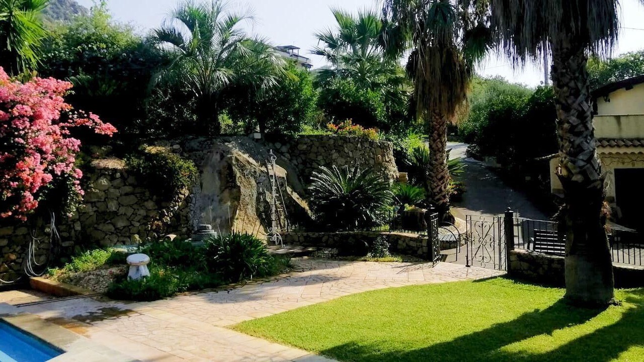 Photo of Outdoor in Mitogio