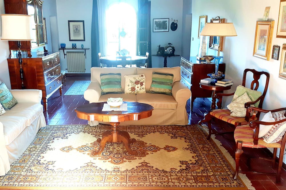 Photo of Livingroom in Savigno