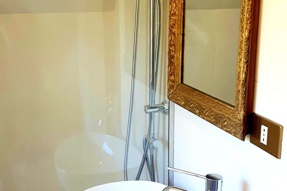 Photo of Bathroom in Savigno