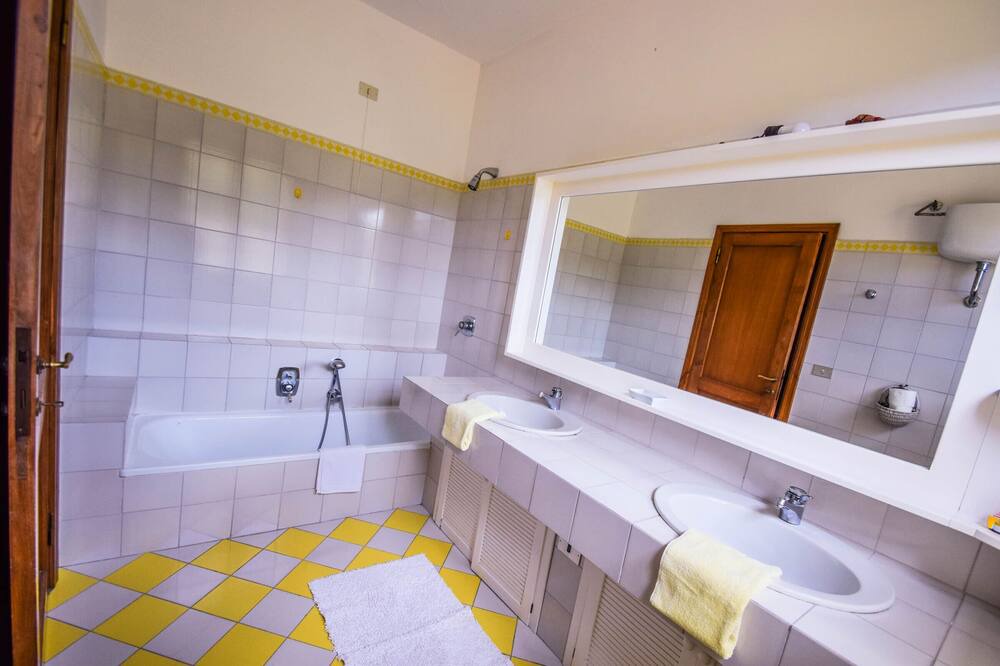 Photo of Bathroom in Narni
