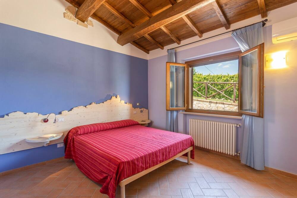 Photo of Bedroom in Montoro
