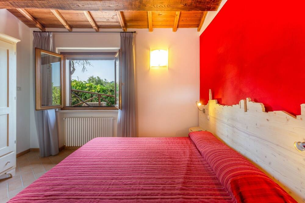 Photo of Bedroom in Montoro