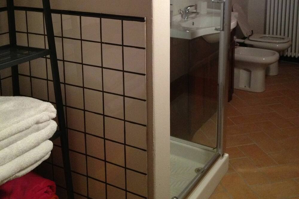 Photo of Bathroom in Montoro