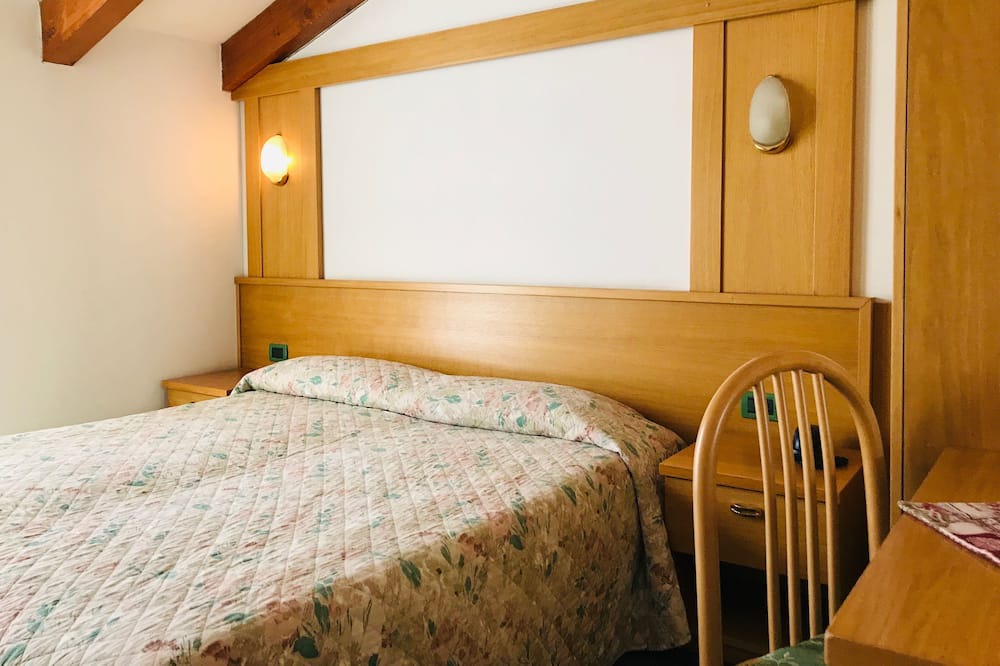 Photo of Bedroom in Fucine