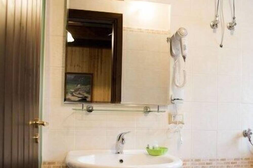 Photo of Bathroom in Cotronei