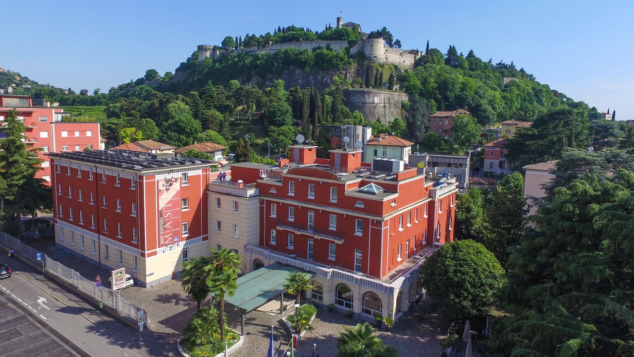 Photo of Buildings in Crocifissa di Rosa