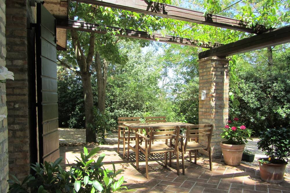 Photo of Patio Balcony in Rupoli