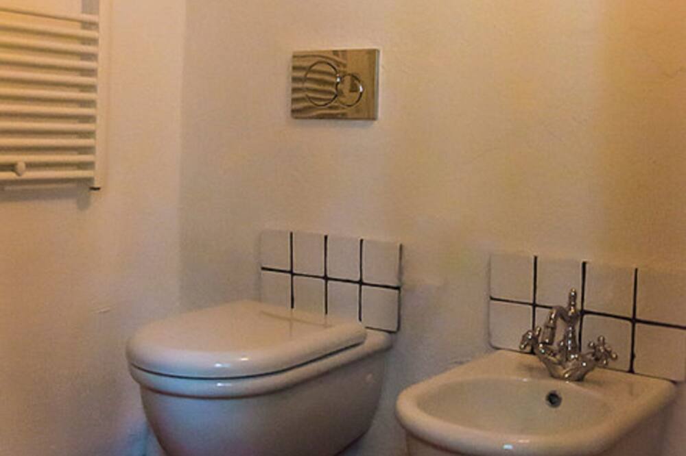 Photo of Bathroom in Rupoli