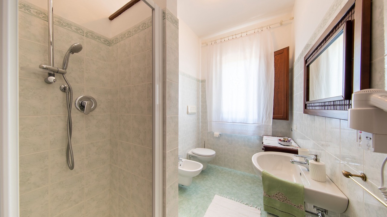 Photo of Bathroom in Atri
