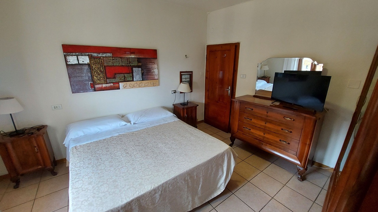 Photo of Bedroom in Momigno