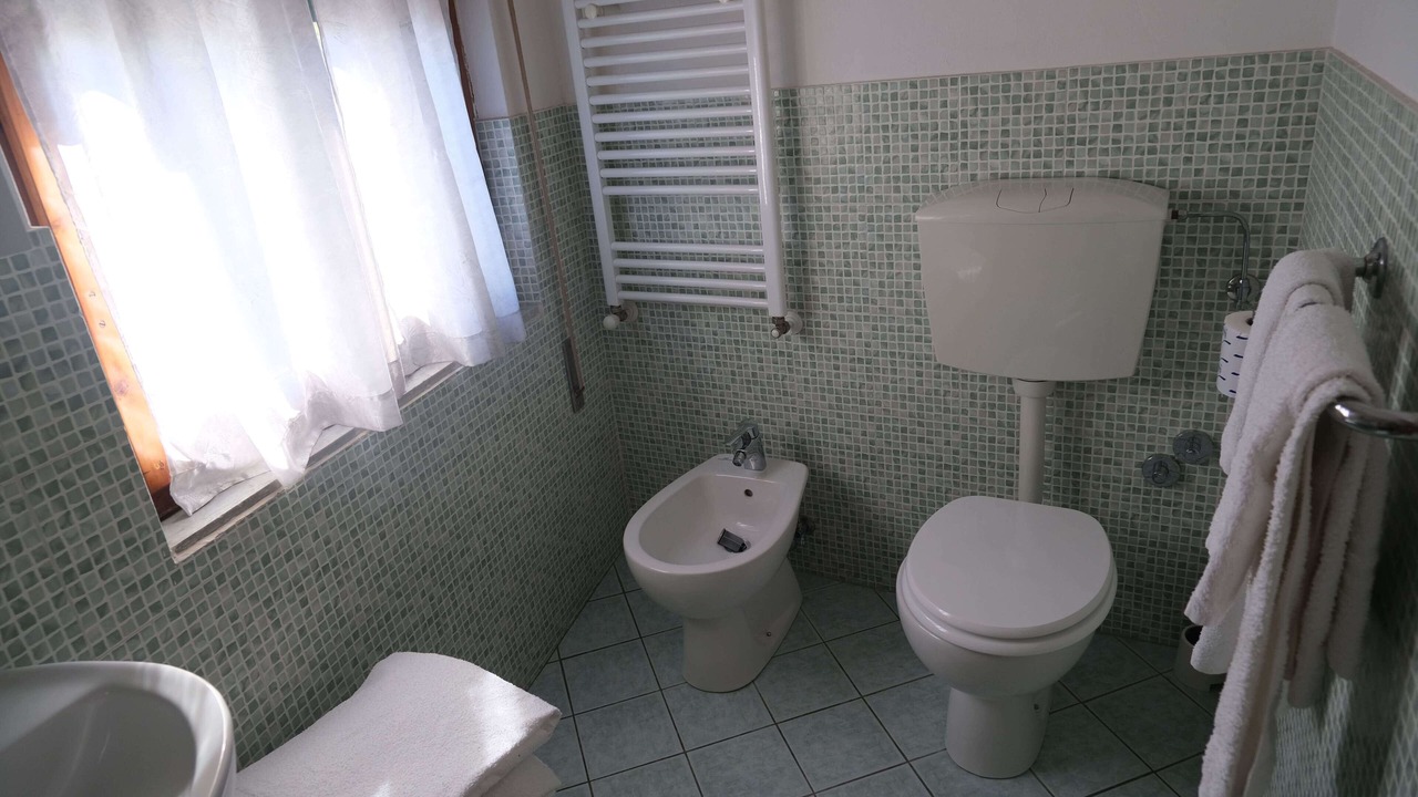 Photo of Bathroom in Momigno
