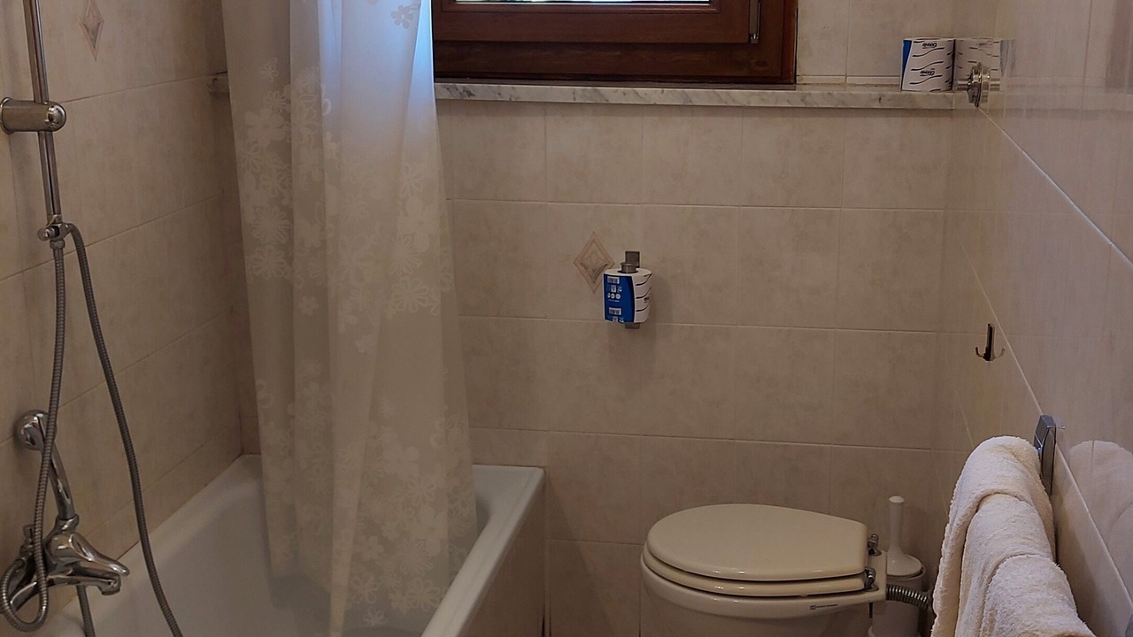 Photo of Bathroom in Momigno