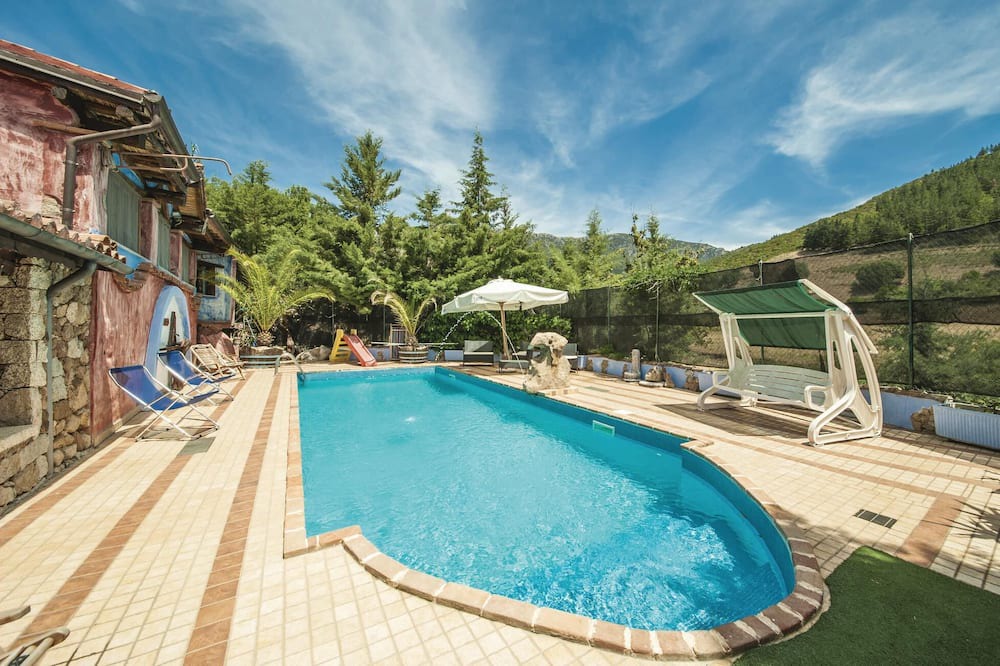 Photo of Outdoor in Orgosolo