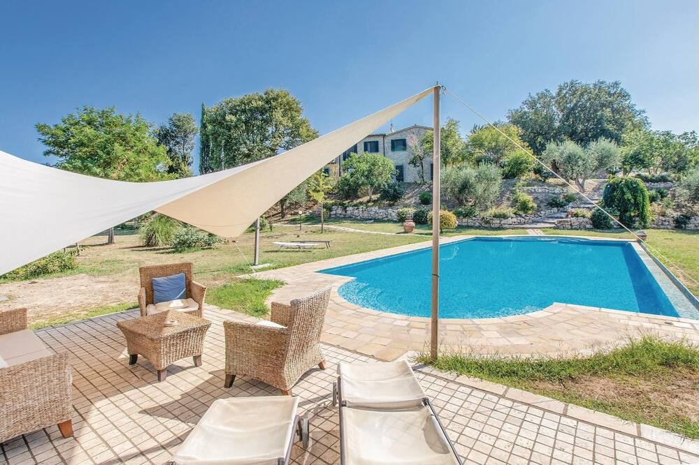 Photo of Outdoor in Corbara