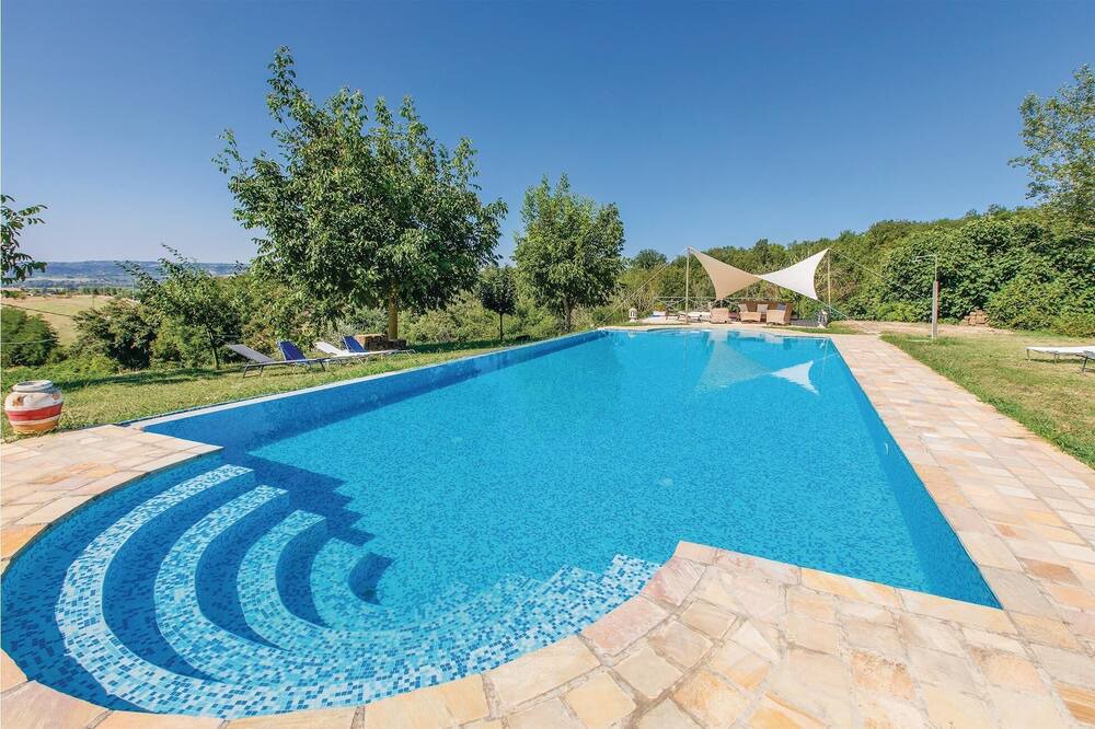 Photo of Outdoor in Corbara
