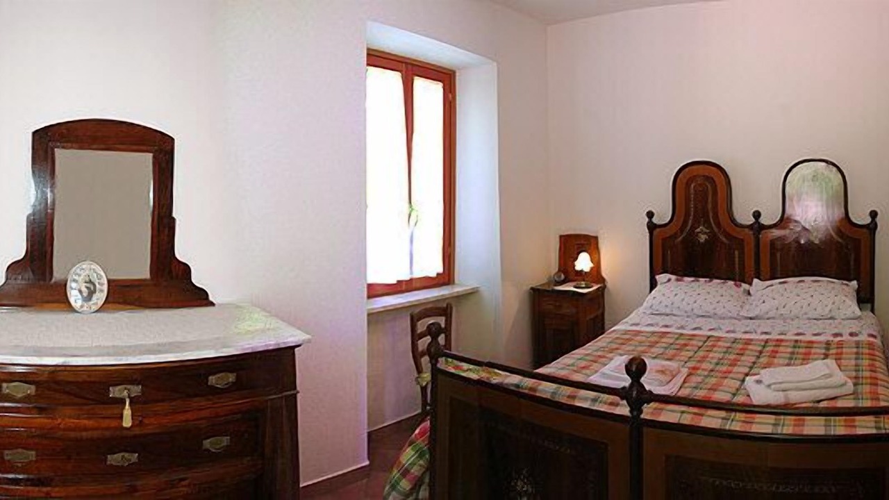 Photo of Bedroom in Preci
