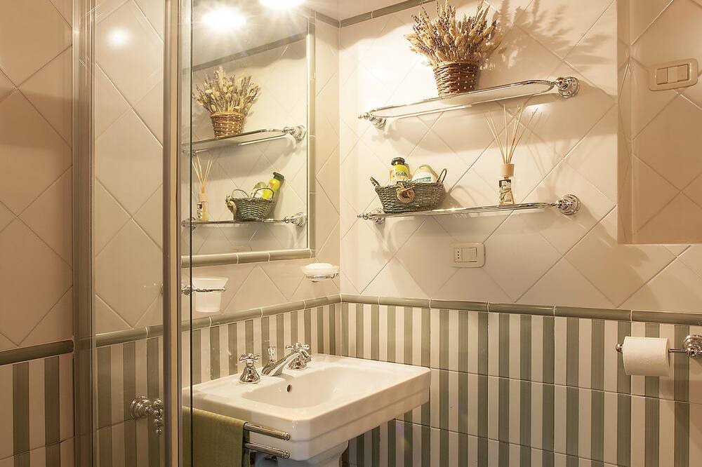 Photo of Bathroom in Paciano