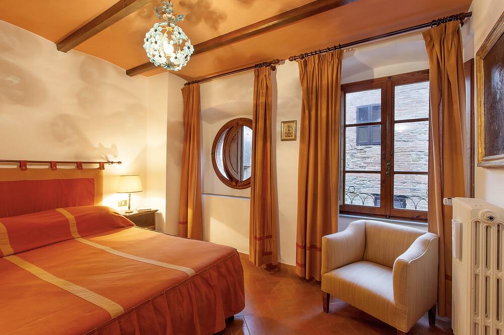 Photo of Bedroom in Paciano