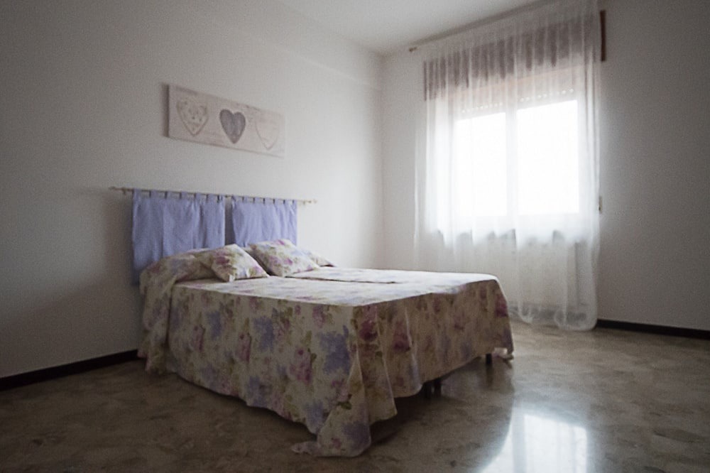 Photo of Bedroom in Serravalle Scrivia