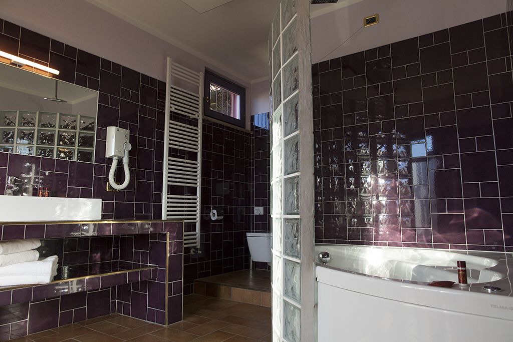 Photo of Bathroom in Cola