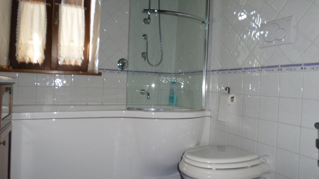 Photo of Bathroom in Rosora