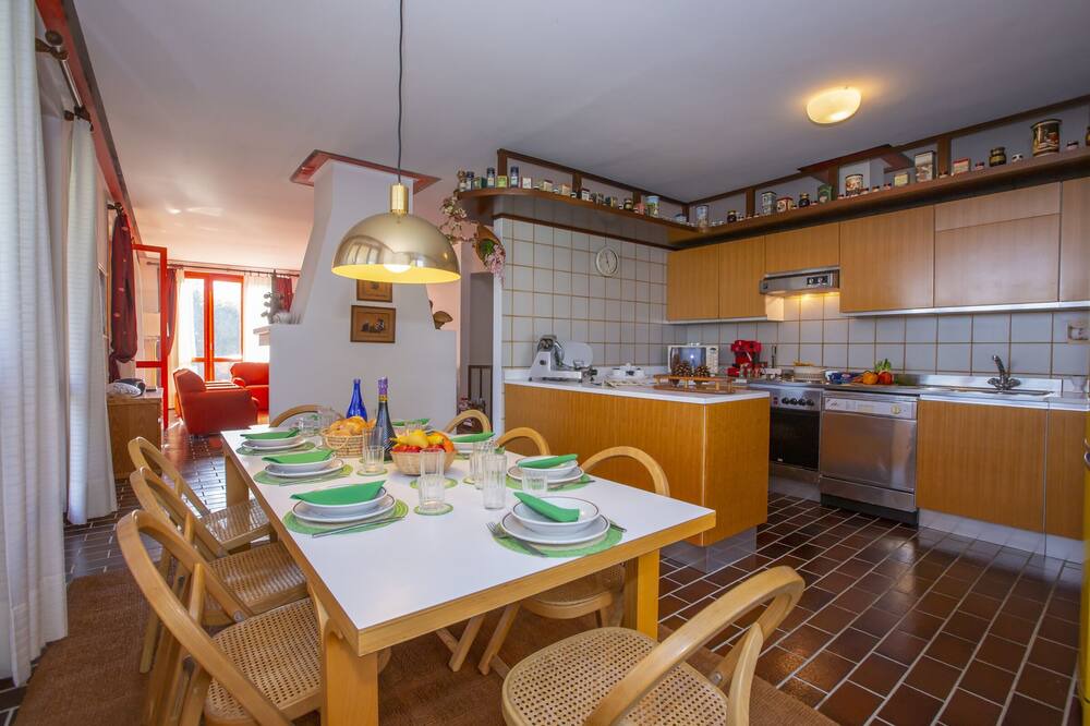 Photo of Kitchen in Lesa