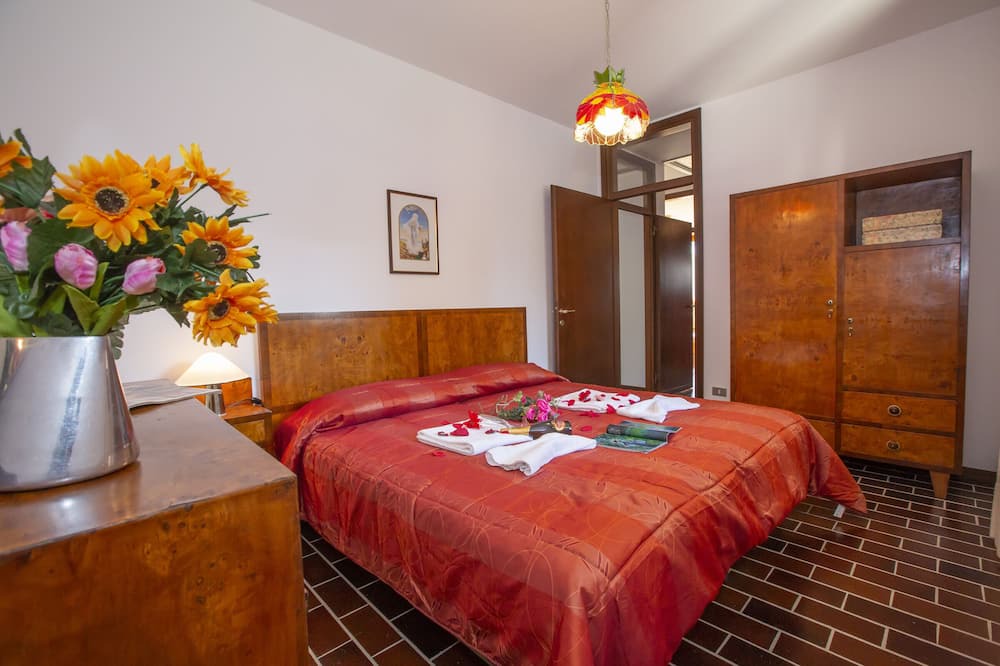 Photo of Bedroom in Lesa