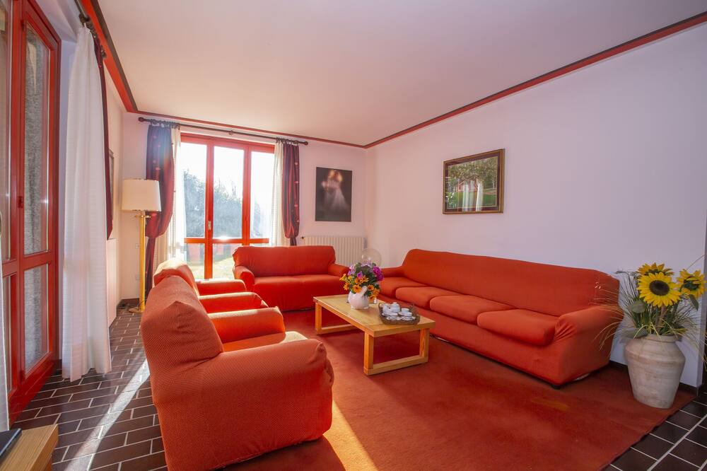 Photo of Livingroom in Lesa