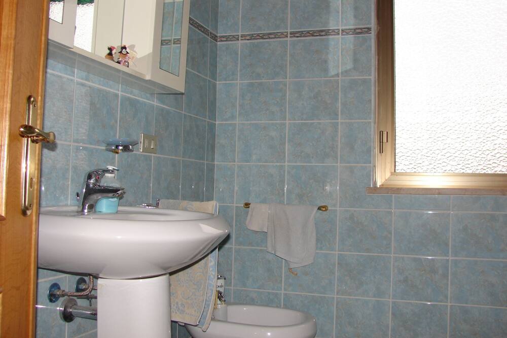 Photo of Bathroom in Lanusei