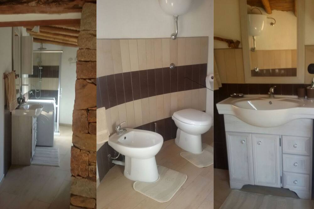 Photo of Bathroom in Lanusei