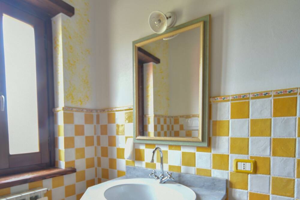 Photo of Bathroom in Cascia