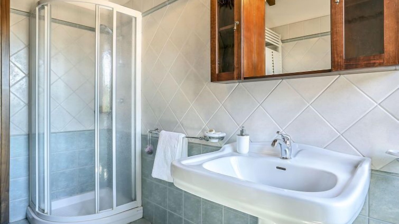 Photo of Bathroom in Molazzana