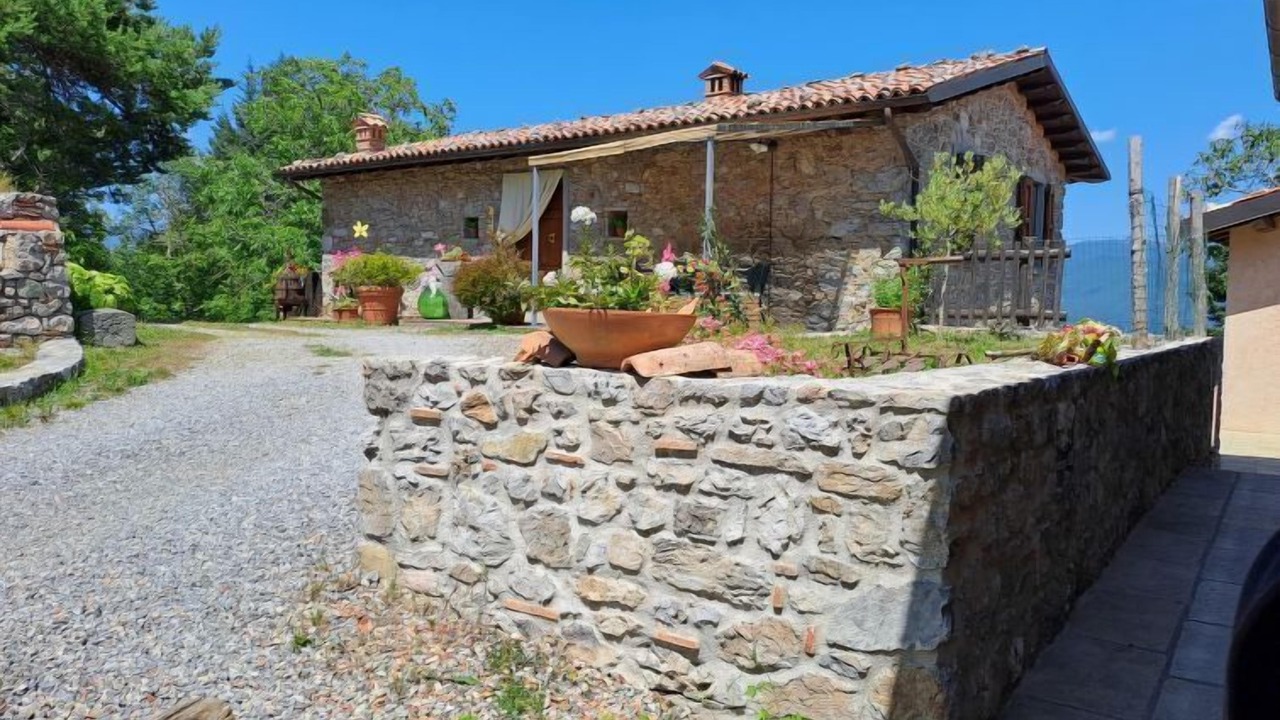 Photo of Patio Balcony in Molazzana