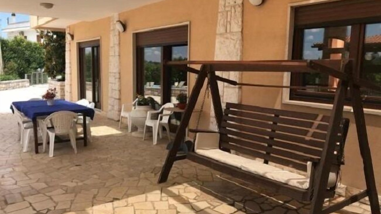Photo of Outdoor in Alcanterini