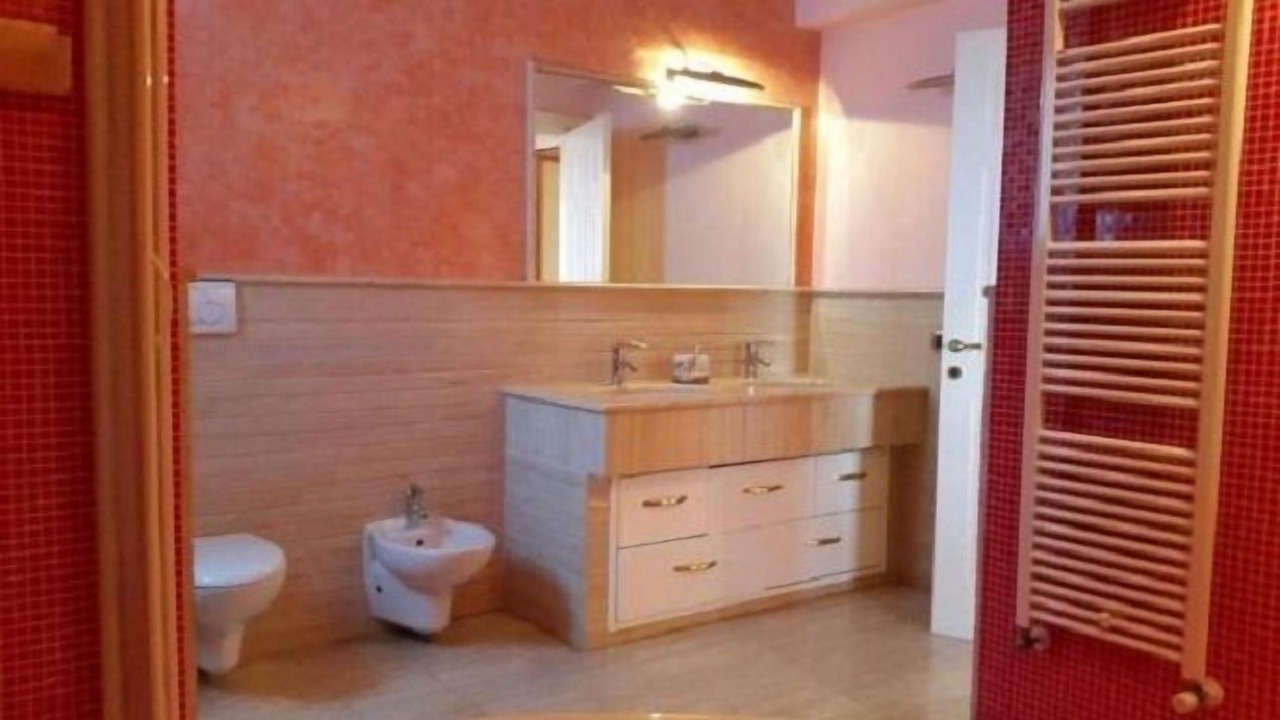 Photo of Bathroom in Alcanterini