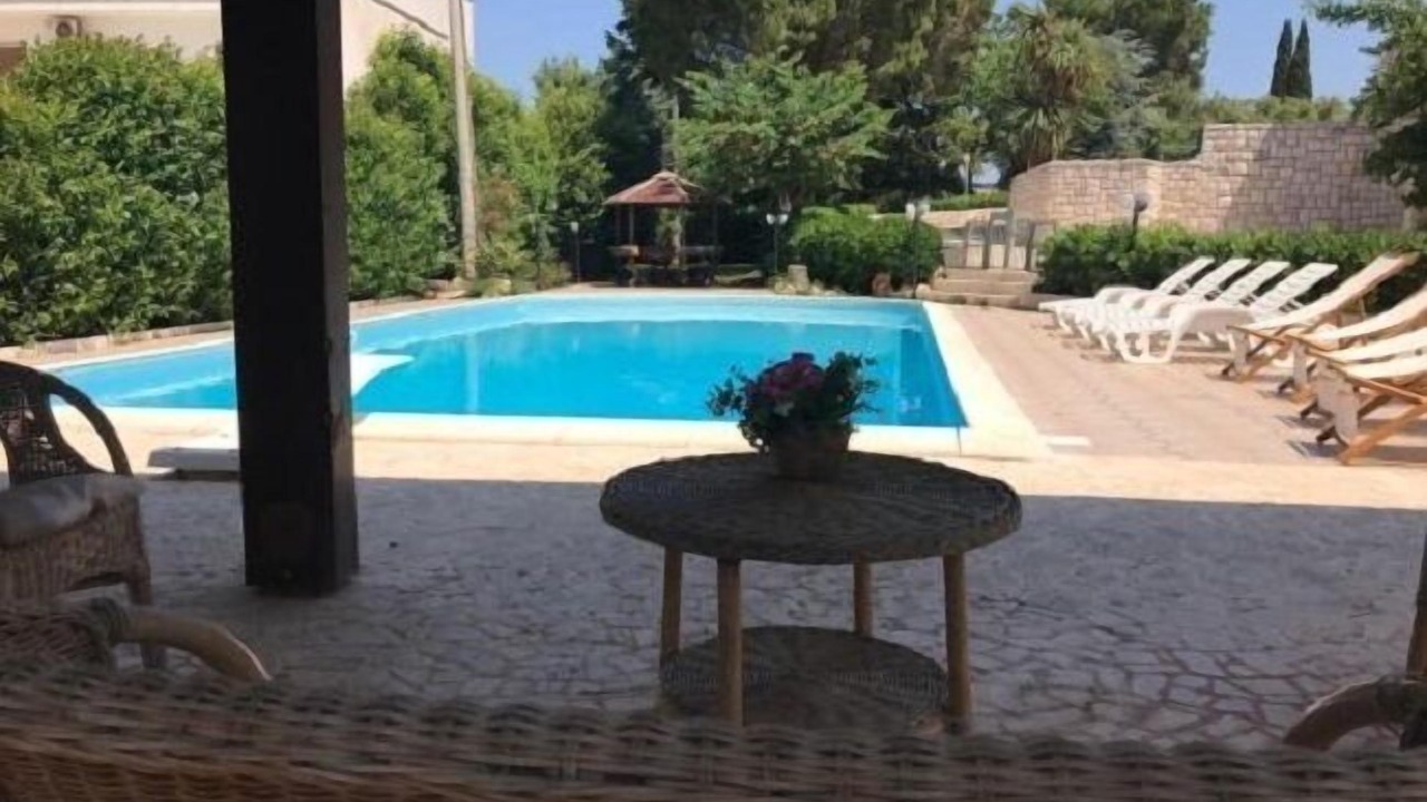 Photo of Outdoor in Alcanterini