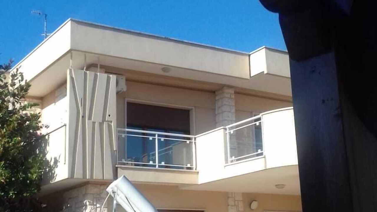 Photo of Outdoor in Alcanterini